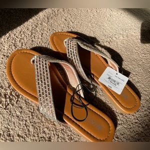 NWT MIXIT sandals size 7